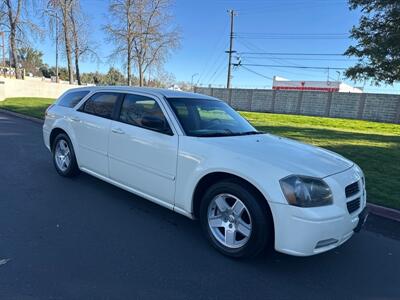 2005 Dodge Magnum SXT  