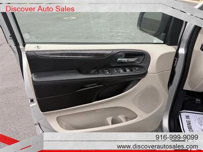 2012 Dodge Grand Caravan SXT  HANDICAP WHEELCHAIR ACCESSIBLE VAN - Photo 12 - Sacramento, CA 95821