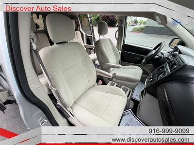 2012 Dodge Grand Caravan SXT  HANDICAP WHEELCHAIR ACCESSIBLE VAN - Photo 18 - Sacramento, CA 95821