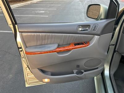 2008 Toyota Sienna XLE  Handicap wheelchair accessible van - Photo 36 - Sacramento, CA 95821