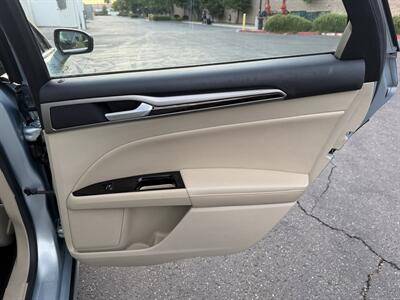 2013 Ford Fusion Hybrid SE   - Photo 13 - Sacramento, CA 95821