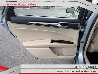 2013 Ford Fusion Hybrid SE   - Photo 11 - Sacramento, CA 95821