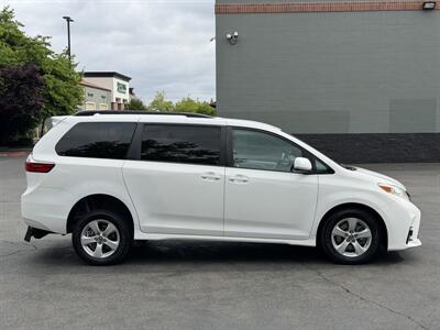 2018 Toyota Sienna LE 8-Passenger  HANDICAP WHEELCHAIR ACCESSIBLE VAN - Photo 7 - Sacramento, CA 95821