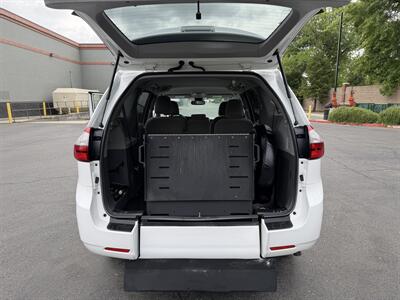 2018 Toyota Sienna LE 8-Passenger  HANDICAP WHEELCHAIR ACCESSIBLE VAN - Photo 12 - Sacramento, CA 95821