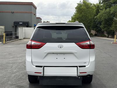 2018 Toyota Sienna LE 8-Passenger  HANDICAP WHEELCHAIR ACCESSIBLE VAN - Photo 9 - Sacramento, CA 95821