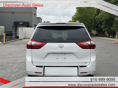 2018 Toyota Sienna LE 8-Passenger  HANDICAP WHEELCHAIR ACCESSIBLE VAN - Photo 9 - Sacramento, CA 95821