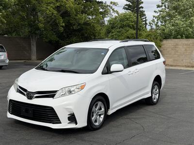 2018 Toyota Sienna LE 8-Passenger  HANDICAP WHEELCHAIR ACCESSIBLE VAN - Photo 4 - Sacramento, CA 95821