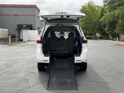 2018 Toyota Sienna LE 8-Passenger  HANDICAP WHEELCHAIR ACCESSIBLE VAN - Photo 3 - Sacramento, CA 95821