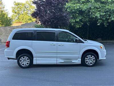 2016 Dodge Grand Caravan SE HANDICAP WHEELCHAIR ACCESSIBLE VAN - Photo 10 - Sacramento, CA 95821
