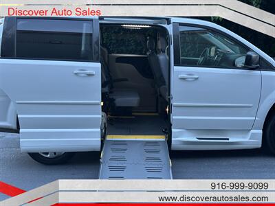 2016 Dodge Grand Caravan SE HANDICAP WHEELCHAIR ACCESSIBLE VAN - Photo 3 - Sacramento, CA 95821