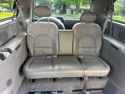 2002 Chrysler Town & Country Limited  HANDICAP WHEELCHAIR ACCESSIBLE VAN - Photo 21 - Sacramento, CA 95821