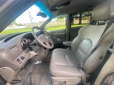 2002 Chrysler Town & Country Limited  HANDICAP WHEELCHAIR ACCESSIBLE VAN - Photo 23 - Sacramento, CA 95821