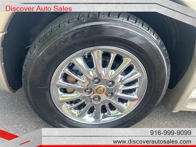 2002 Chrysler Town & Country Limited  HANDICAP WHEELCHAIR ACCESSIBLE VAN - Photo 24 - Sacramento, CA 95821