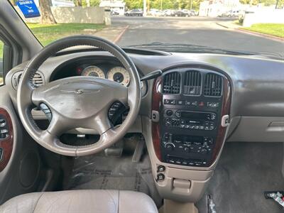2002 Chrysler Town & Country Limited  HANDICAP WHEELCHAIR ACCESSIBLE VAN - Photo 18 - Sacramento, CA 95821