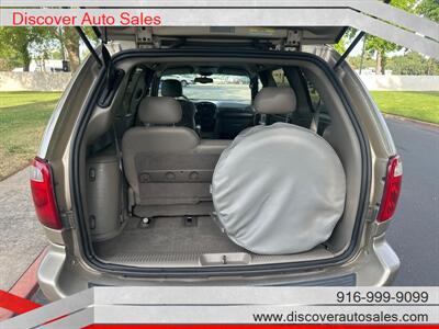2002 Chrysler Town & Country Limited  HANDICAP WHEELCHAIR ACCESSIBLE VAN - Photo 15 - Sacramento, CA 95821