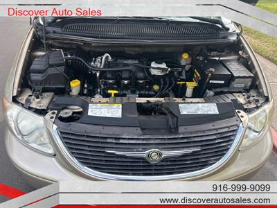 2002 Chrysler Town & Country Limited  HANDICAP WHEELCHAIR ACCESSIBLE VAN - Photo 25 - Sacramento, CA 95821
