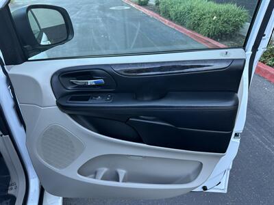 2016 Dodge Grand Caravan SE  HANDICAP WHEELCHAIR ACCESSIBLE VAN - Photo 13 - Sacramento, CA 95821