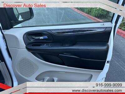 2016 Dodge Grand Caravan SE  HANDICAP WHEELCHAIR ACCESSIBLE VAN - Photo 13 - Sacramento, CA 95821