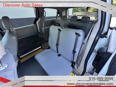 2016 Dodge Grand Caravan SE  HANDICAP WHEELCHAIR ACCESSIBLE VAN - Photo 17 - Sacramento, CA 95821