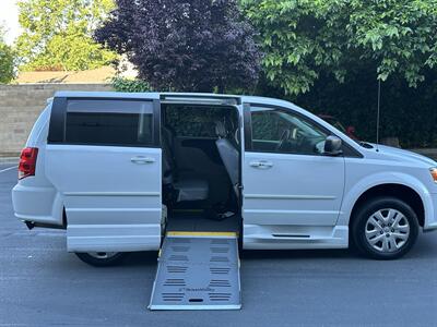 2016 Dodge Grand Caravan SE  HANDICAP WHEELCHAIR ACCESSIBLE VAN - Photo 10 - Sacramento, CA 95821