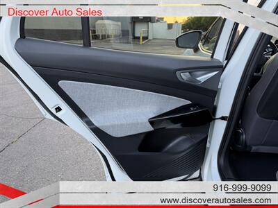 2023 Volkswagen ID.4 Pro   - Photo 8 - Sacramento, CA 95821