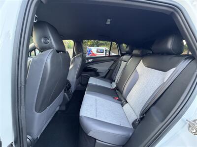 2023 Volkswagen ID.4 Pro   - Photo 12 - Sacramento, CA 95821