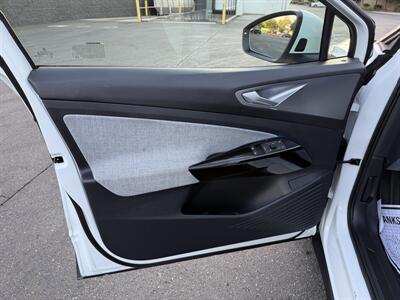 2023 Volkswagen ID.4 Pro   - Photo 11 - Sacramento, CA 95821