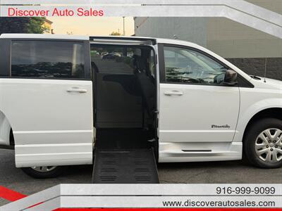 2018 Dodge Grand Caravan SE  HANDICAP WHEELCHAIR ACCESSIBLE VAN - Photo 4 - Sacramento, CA 95821