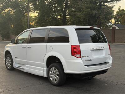 2018 Dodge Grand Caravan SE  HANDICAP WHEELCHAIR ACCESSIBLE VAN - Photo 10 - Sacramento, CA 95821