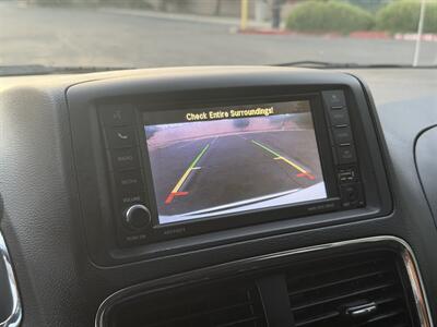 2018 Dodge Grand Caravan SE  HANDICAP WHEELCHAIR ACCESSIBLE VAN - Photo 19 - Sacramento, CA 95821