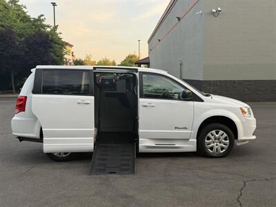 2018 Dodge Grand Caravan SE  HANDICAP WHEELCHAIR ACCESSIBLE VAN - Photo 2 - Sacramento, CA 95821