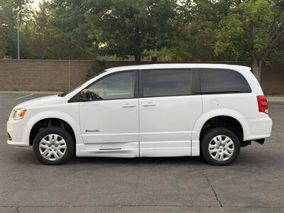 2018 Dodge Grand Caravan SE  HANDICAP WHEELCHAIR ACCESSIBLE VAN - Photo 11 - Sacramento, CA 95821