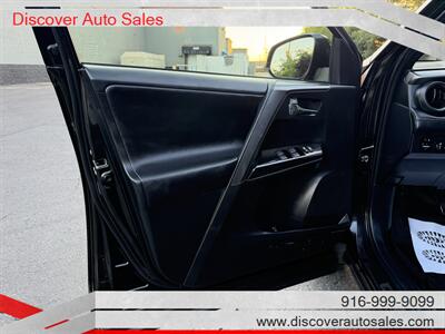2017 Toyota RAV4 Hybrid SE - Photo 7 - Sacramento, CA 95821