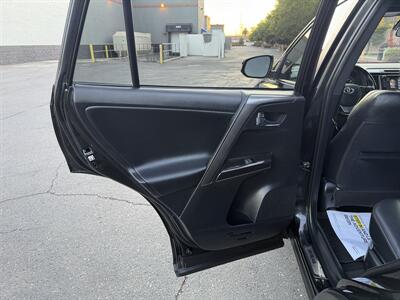 2017 Toyota RAV4 Hybrid SE - Photo 10 - Sacramento, CA 95821