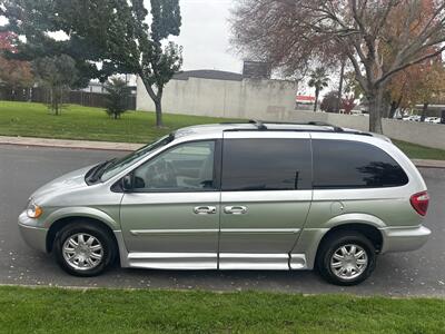 2007 Chrysler Town & Country Touring HANDICAP WHEELCHAIR ACCESSIBLE VAN - Photo 12 - Sacramento, CA 95821