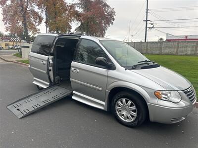 2007 Chrysler Town & Country Touring HANDICAP WHEELCHAIR ACCESSIBLE VAN - Photo 3 - Sacramento, CA 95821