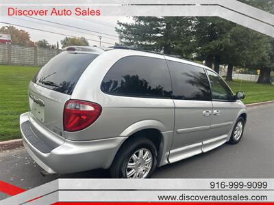 2007 Chrysler Town & Country Touring HANDICAP WHEELCHAIR ACCESSIBLE VAN - Photo 10 - Sacramento, CA 95821