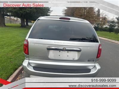 2007 Chrysler Town & Country Touring HANDICAP WHEELCHAIR ACCESSIBLE VAN - Photo 11 - Sacramento, CA 95821
