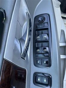 2010 Chrysler Town & Country Touring  HANDICAP WHEELCHAIR ACCESSIBLE VAN - Photo 22 - Sacramento, CA 95821
