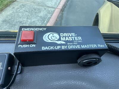 2010 Chrysler Town & Country Touring  HANDICAP WHEELCHAIR ACCESSIBLE VAN - Photo 17 - Sacramento, CA 95821