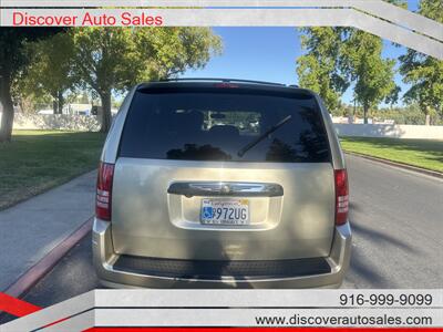 2010 Chrysler Town & Country Touring  HANDICAP WHEELCHAIR ACCESSIBLE VAN - Photo 7 - Sacramento, CA 95821