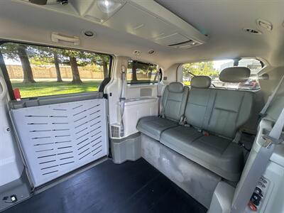 2010 Chrysler Town & Country Touring  HANDICAP WHEELCHAIR ACCESSIBLE VAN - Photo 21 - Sacramento, CA 95821