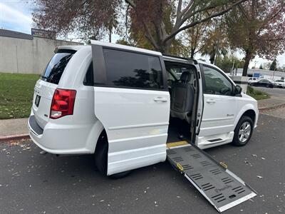 2014 Dodge Grand Caravan SE HANDICAP WHEELCHAIR ACCESSIBLE VAN - Photo 5 - Sacramento, CA 95821