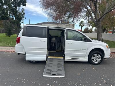 2014 Dodge Grand Caravan SE HANDICAP WHEELCHAIR ACCESSIBLE VAN - Photo 2 - Sacramento, CA 95821