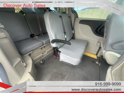 2014 Dodge Grand Caravan SE HANDICAP WHEELCHAIR ACCESSIBLE VAN - Photo 8 - Sacramento, CA 95821