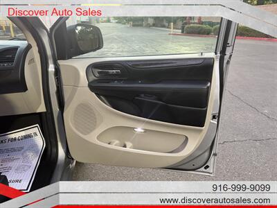 2017 Dodge Grand Caravan SE HANDICAP WHEELCHAIR ACCESSIBLE VAN - Photo 17 - Sacramento, CA 95821