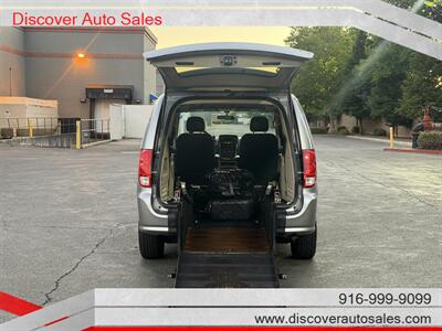 2017 Dodge Grand Caravan SE HANDICAP WHEELCHAIR ACCESSIBLE VAN - Photo 2 - Sacramento, CA 95821