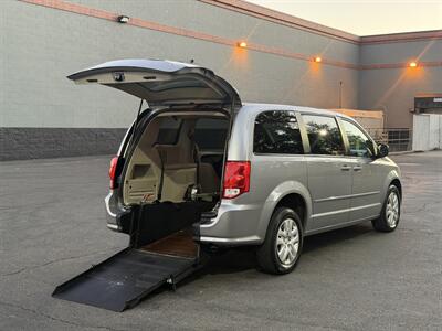 2017 Dodge Grand Caravan SE HANDICAP WHEELCHAIR ACCESSIBLE VAN - Photo 3 - Sacramento, CA 95821