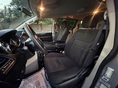 2017 Dodge Grand Caravan SE HANDICAP WHEELCHAIR ACCESSIBLE VAN - Photo 14 - Sacramento, CA 95821