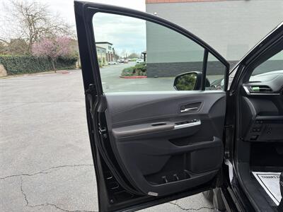 2021 Toyota Sienna XSE 7-Passenger  HANDICAP WHEELCHAIR ACCESSIBLE VAN - Photo 20 - Sacramento, CA 95821